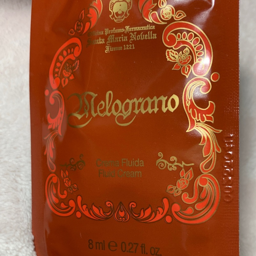 Santa Maria Novella Melograno Bath and Body Set 8 ml. - Picture 6 of 7